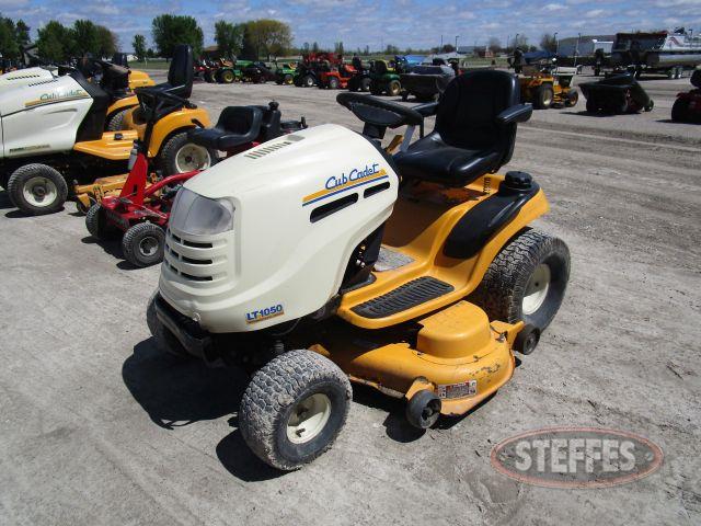 2008 Cub Cadet LT1050_1.jpg